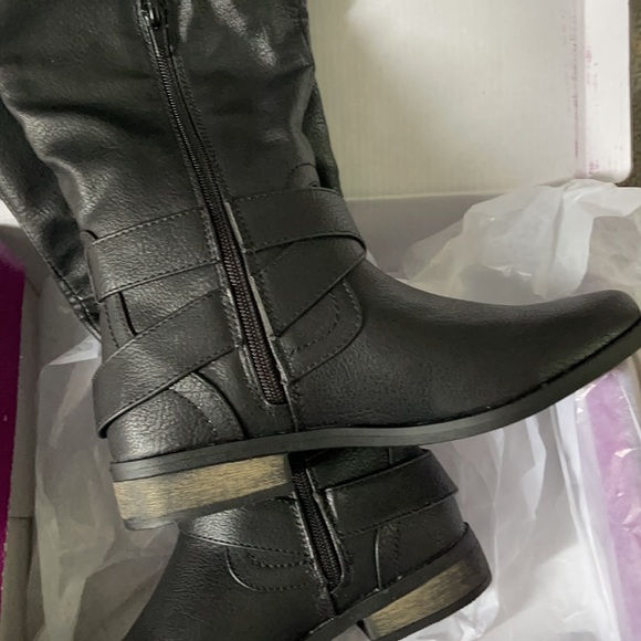 Rampage Knee-High Double Buckle Black Boots - Picture 6 of 6